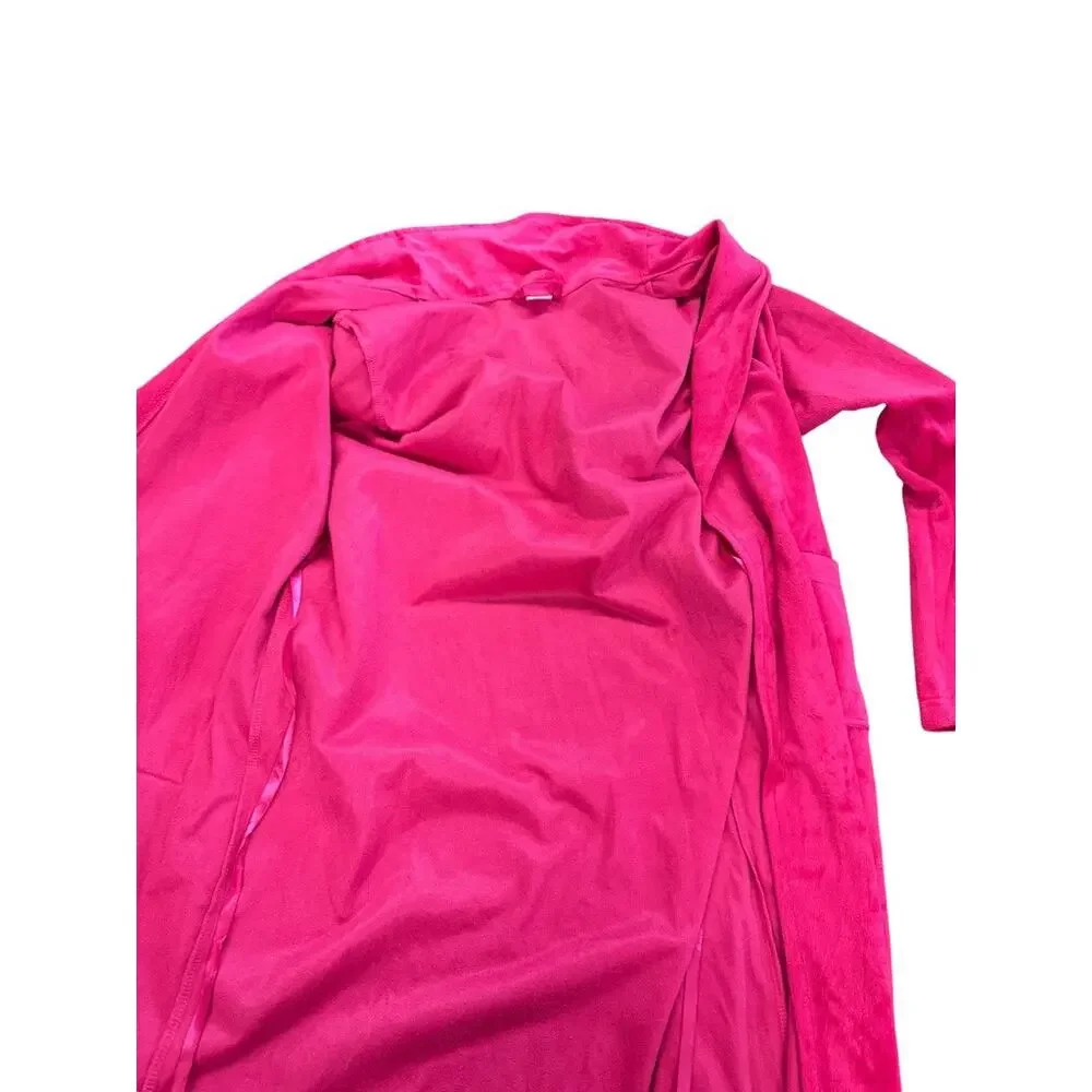 Ulta Pink Robe, Soft,‎ Mid Length - Picture 10 of 10